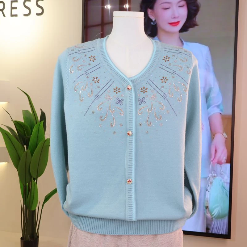 【90-180斤】中年新款薄款针织圆领毛衣打底时尚妈妈秋纯色绣花上衣