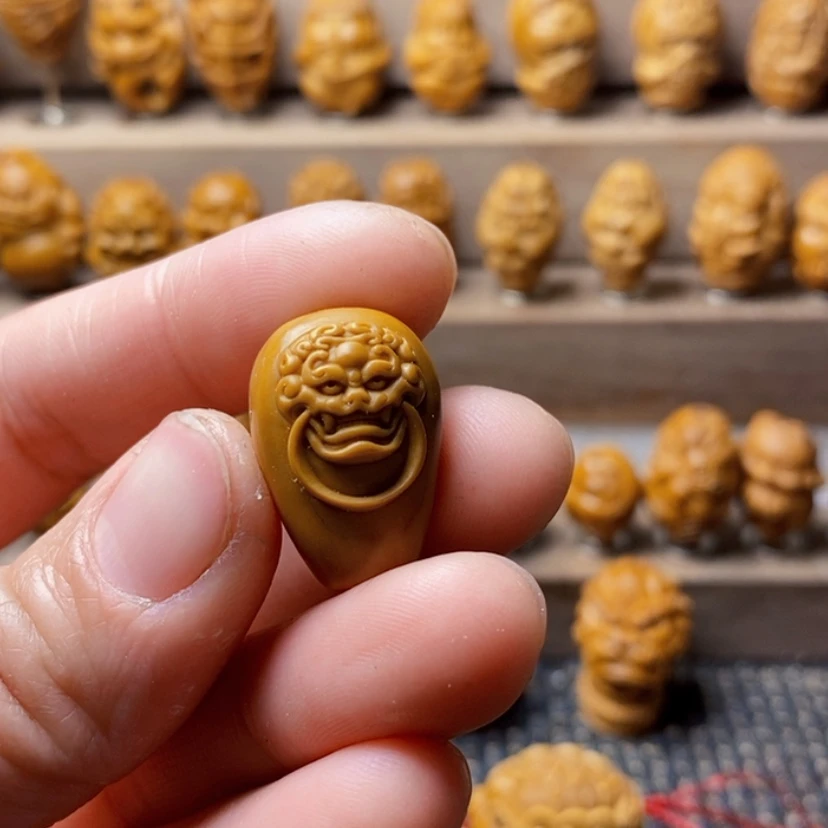 【闪购商品】橄榄核吊坠亦*