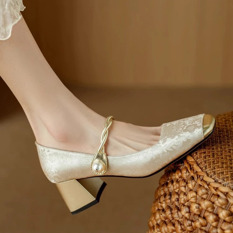 镇店之宝！国风一字带粗跟3-5厘米方头百搭中跟平底鞋女单鞋鞋子