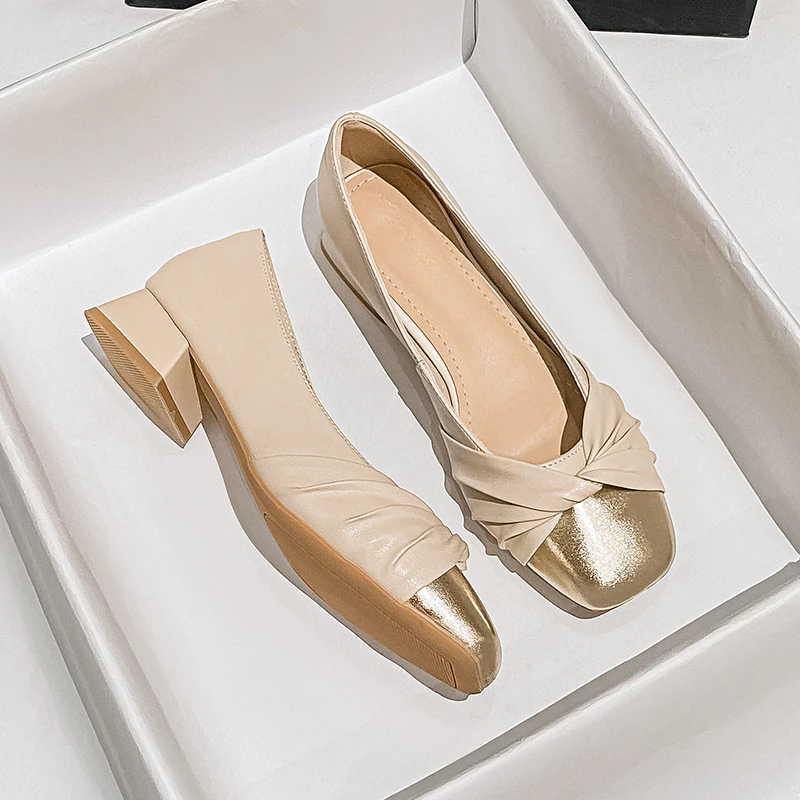 真皮粗跟单鞋女2024年新款浅口奶奶鞋通勤小香风女鞋大小码32~43