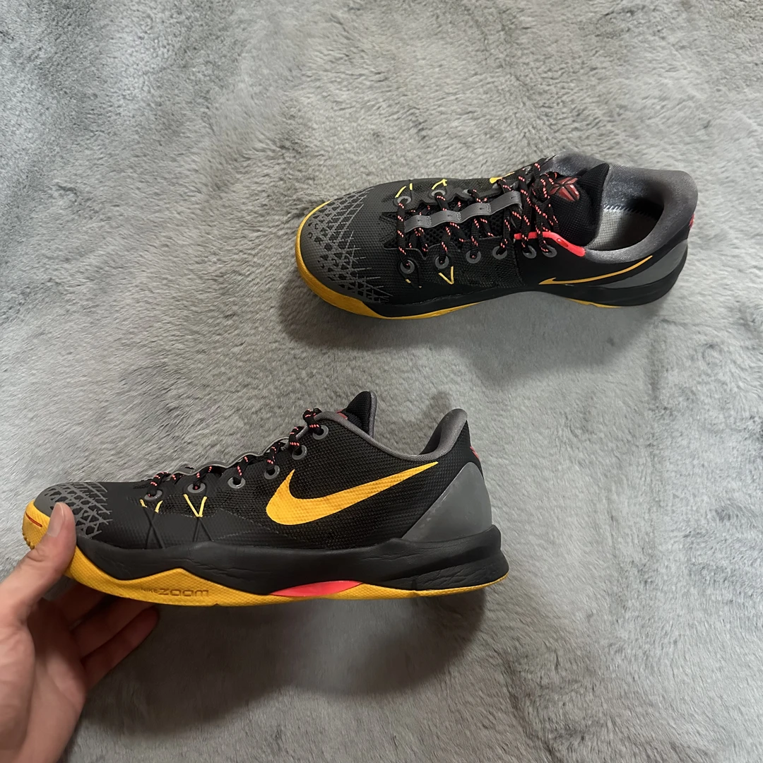 42.5码 Nike 毒液4黑棕 90新 鞋底磨损小 鞋面新 气垫 中古篮球鞋