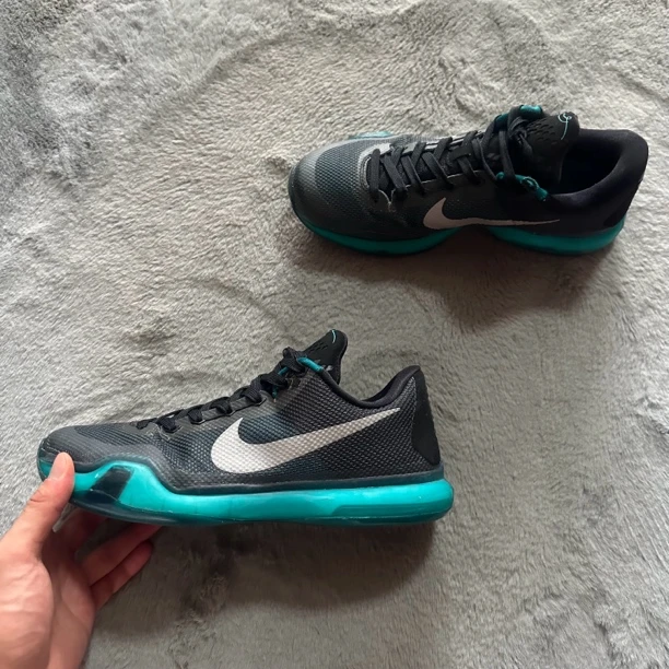 42.5码 Nike zk10飞行员 95新带原盒 鞋底磨损小 气垫 中古篮球鞋