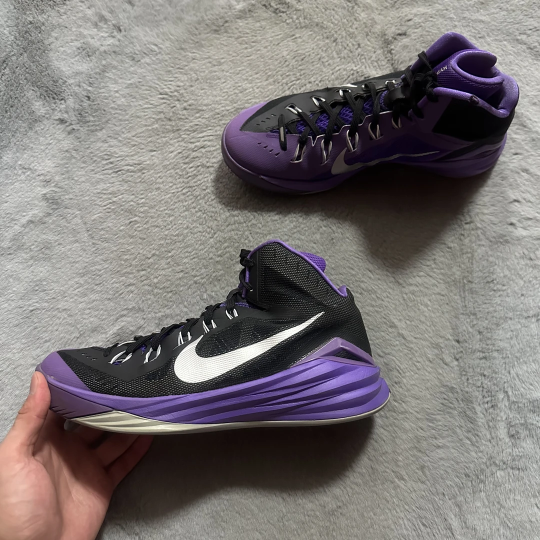 42.5码 Nike hyperdunk2014紫罗兰 90新 鞋底磨损小 中古篮球鞋