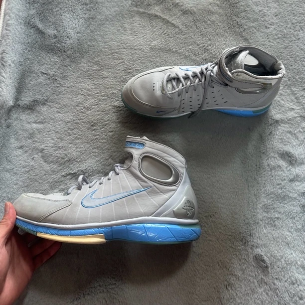 44.5码 Nike 2k4北卡蓝 90新 鞋底磨损小 鞋面新 气垫 中古篮球鞋