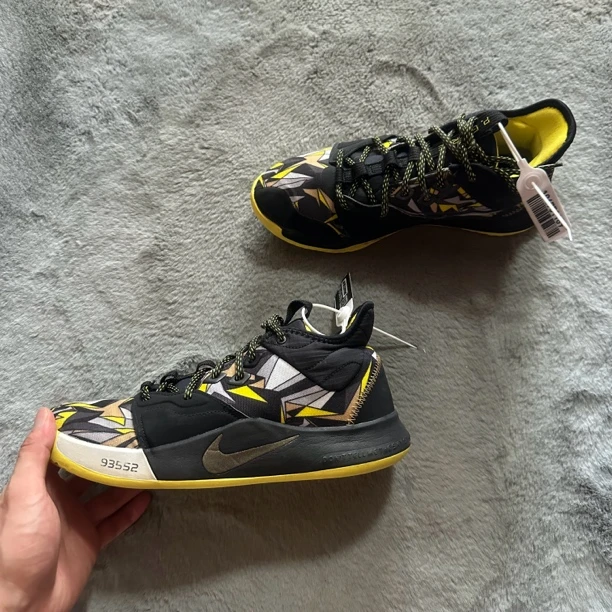 43码 Nike pg3曼巴精神 95新 鞋底磨损小 鞋面新 气垫 中古篮球鞋