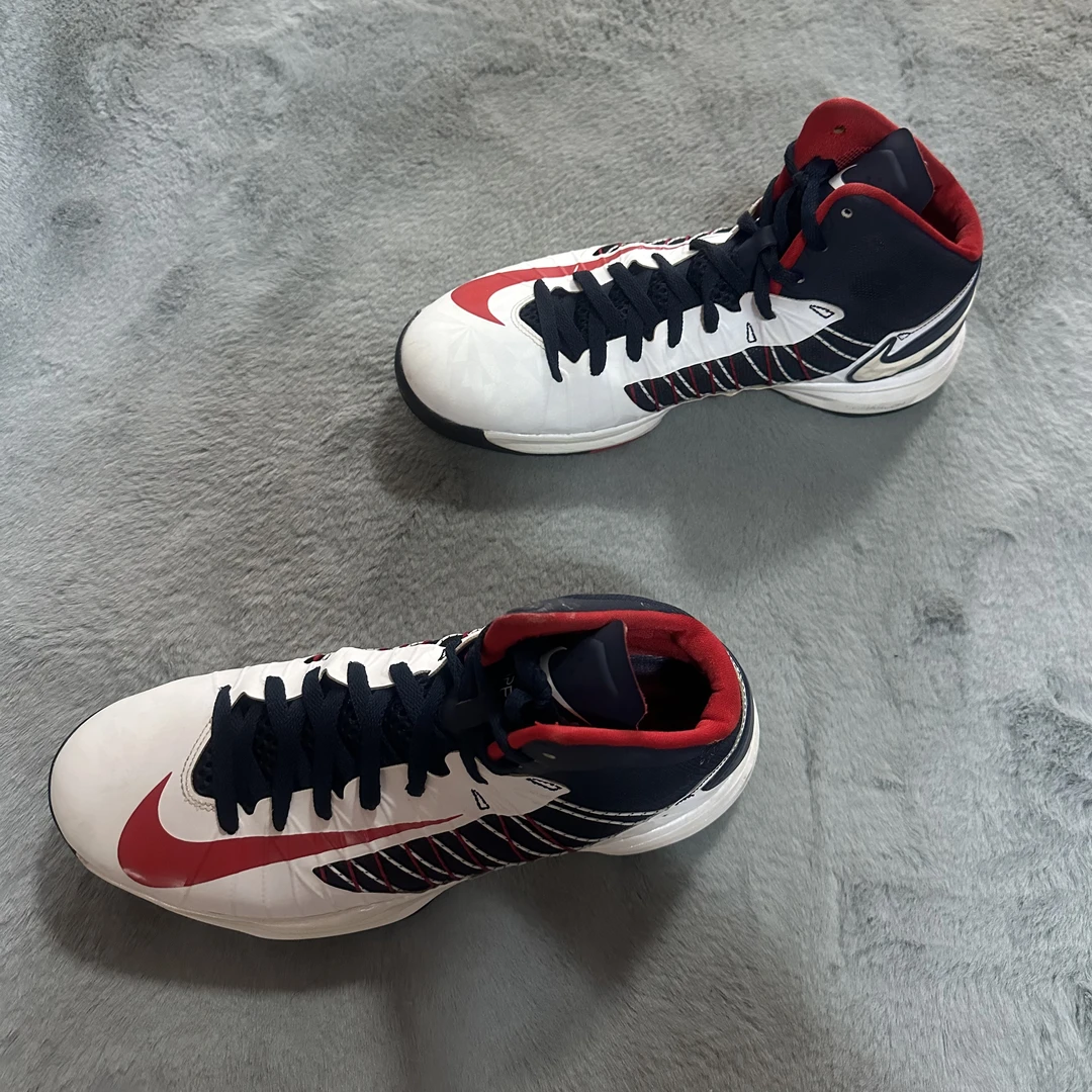 44码 Nike hyperdunk2012美国队 90新 鞋底磨损小 露娜中古篮球鞋