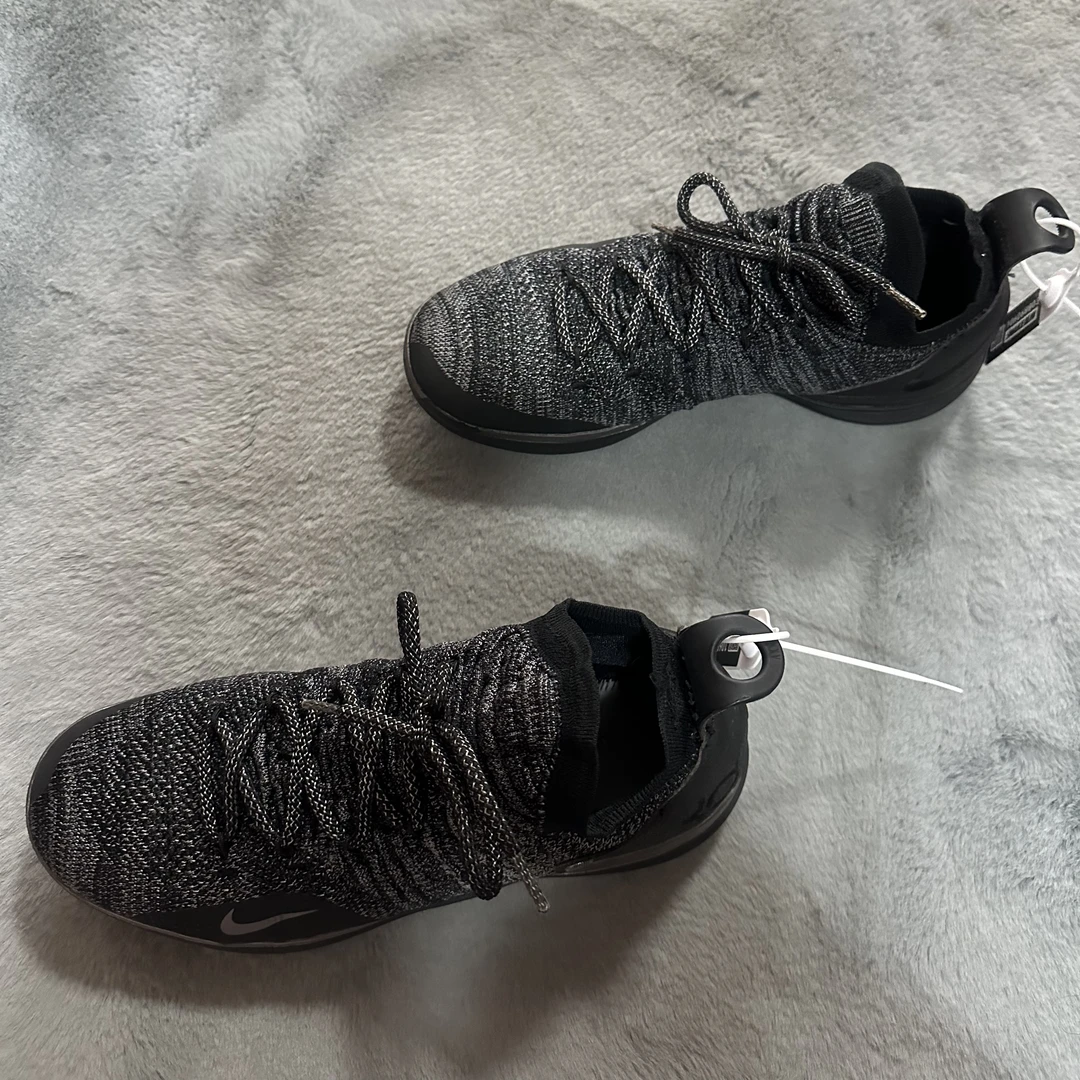 45码 Nike kd11黑武士 95新 鞋底磨损小 鞋面新 react中古篮球鞋