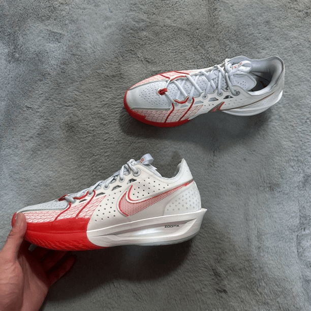 44.5码 Nike gtcut3白红 99新带原盒 鞋底磨损小 气垫中古篮球鞋