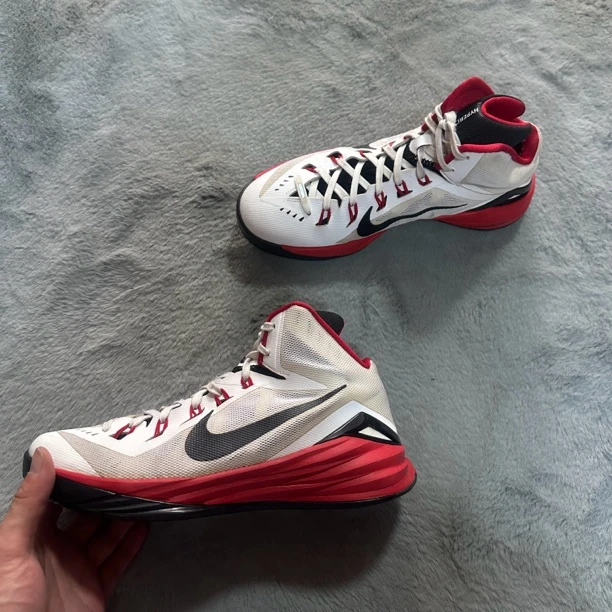 41码 Nike hyperdunk2014美国队 95新 鞋底磨损小 露娜中古篮球鞋