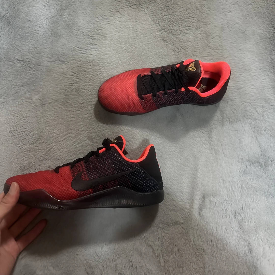 40码 Nike zk11精英黑红 95新带原盒 鞋底磨损小 气垫 中古篮球鞋