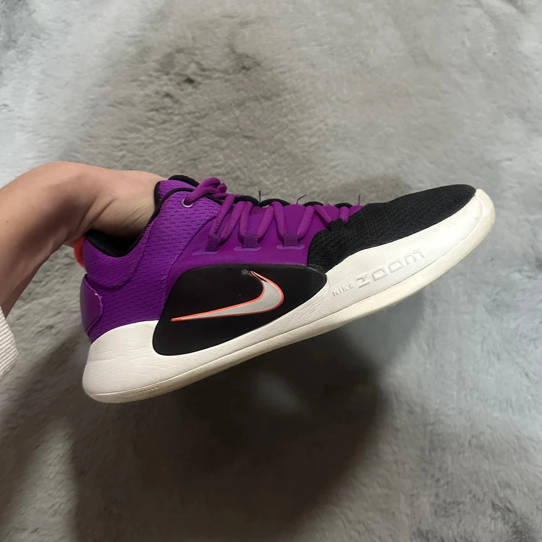 41码 Nike hyperdunk2018low黑紫 95新 鞋底磨损小 中古篮球鞋