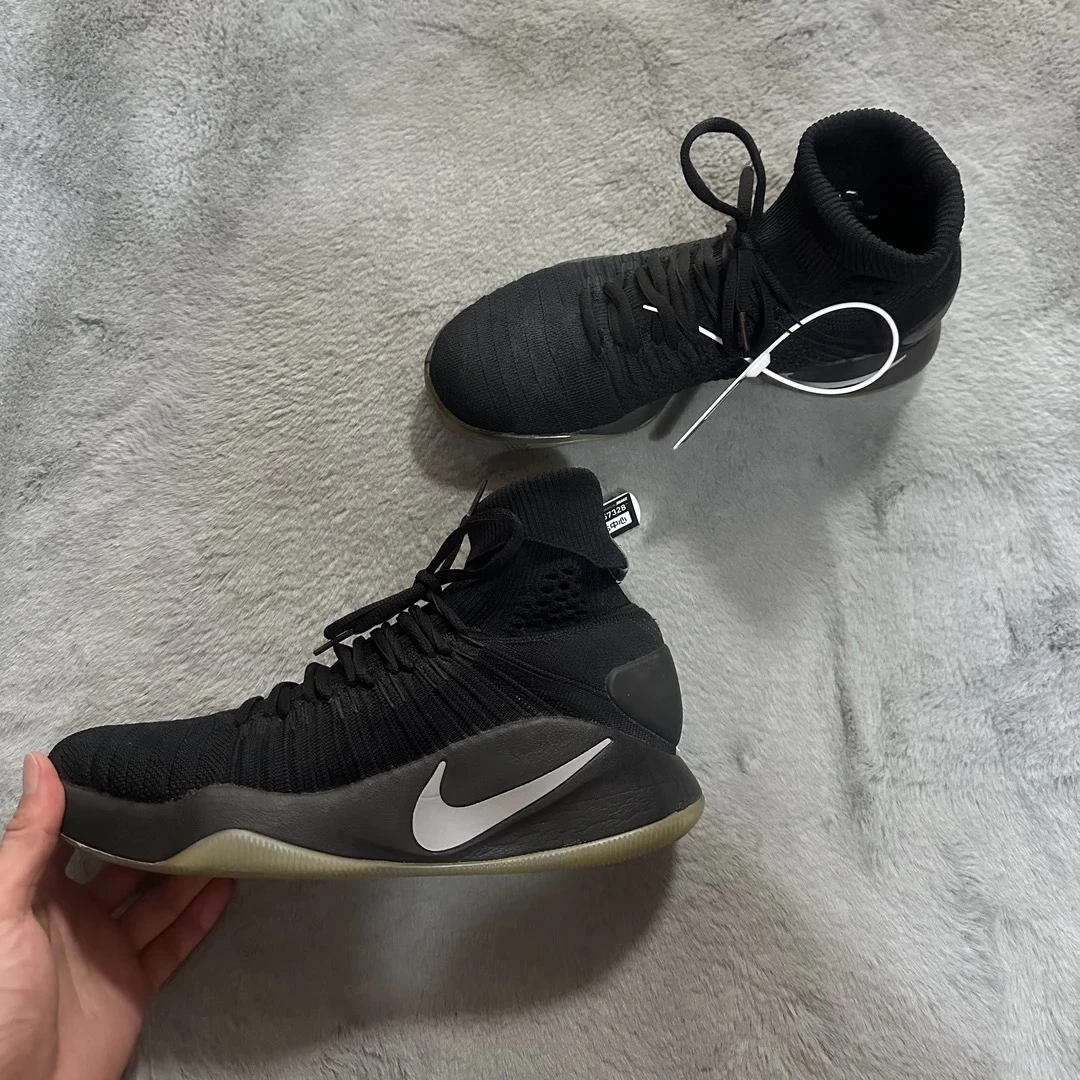 43码 Nike hyperdunk2016精英黑武士 95新 鞋底磨损小 中古篮球鞋