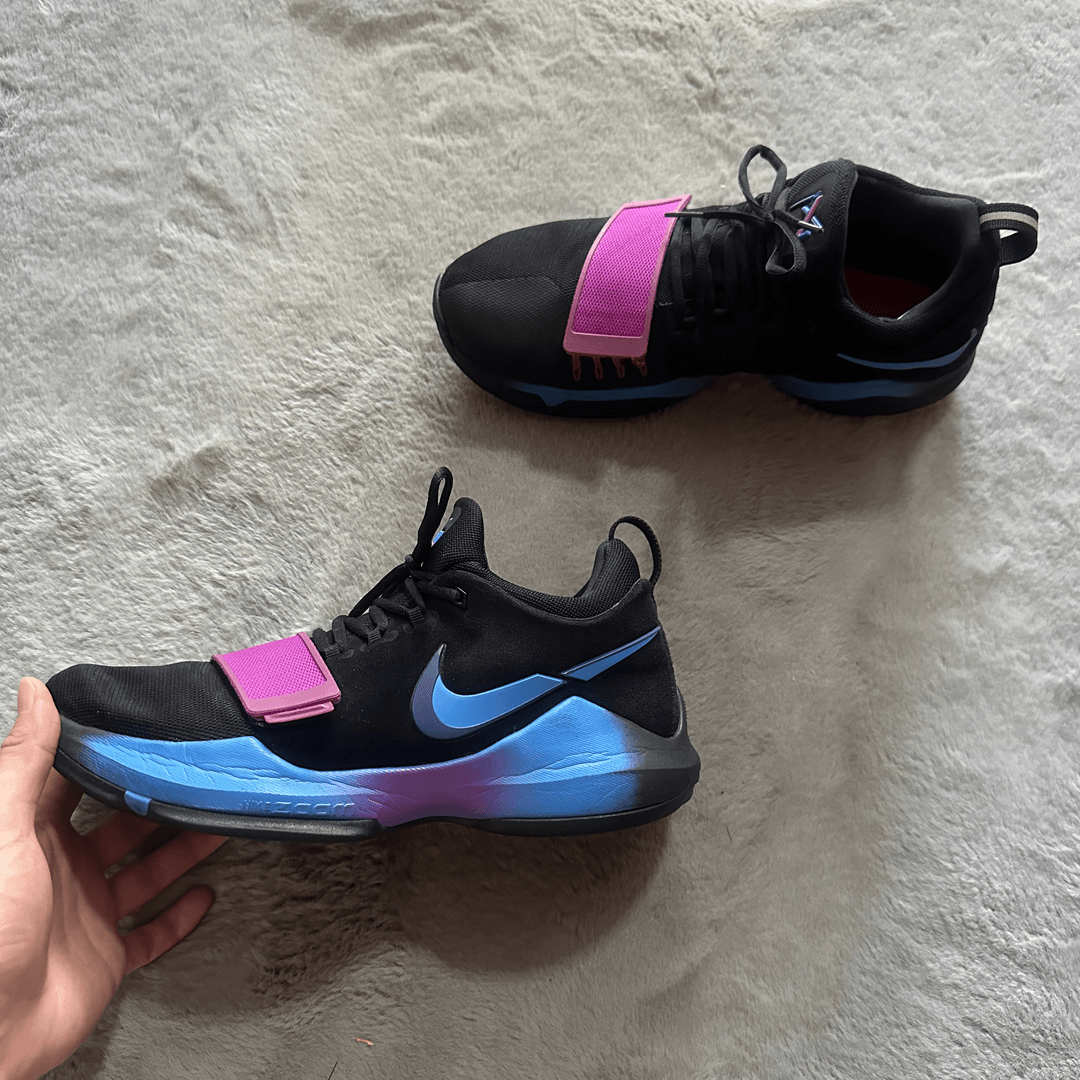 45码 Nike pg1断勾 95新 鞋底磨损小 鞋面新 气垫完好 中古篮球鞋