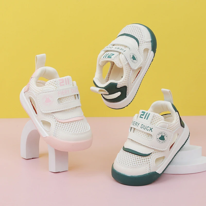 小黄鸭宝宝机能鞋夏季学步鞋儿童凉鞋男1-3岁防滑透气女童运动鞋