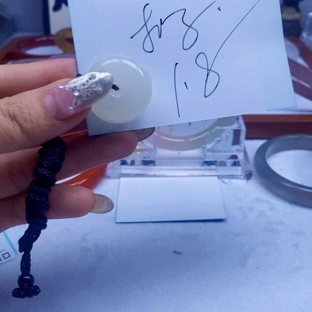 【闪购商品】石英质玉颈饰未镶嵌