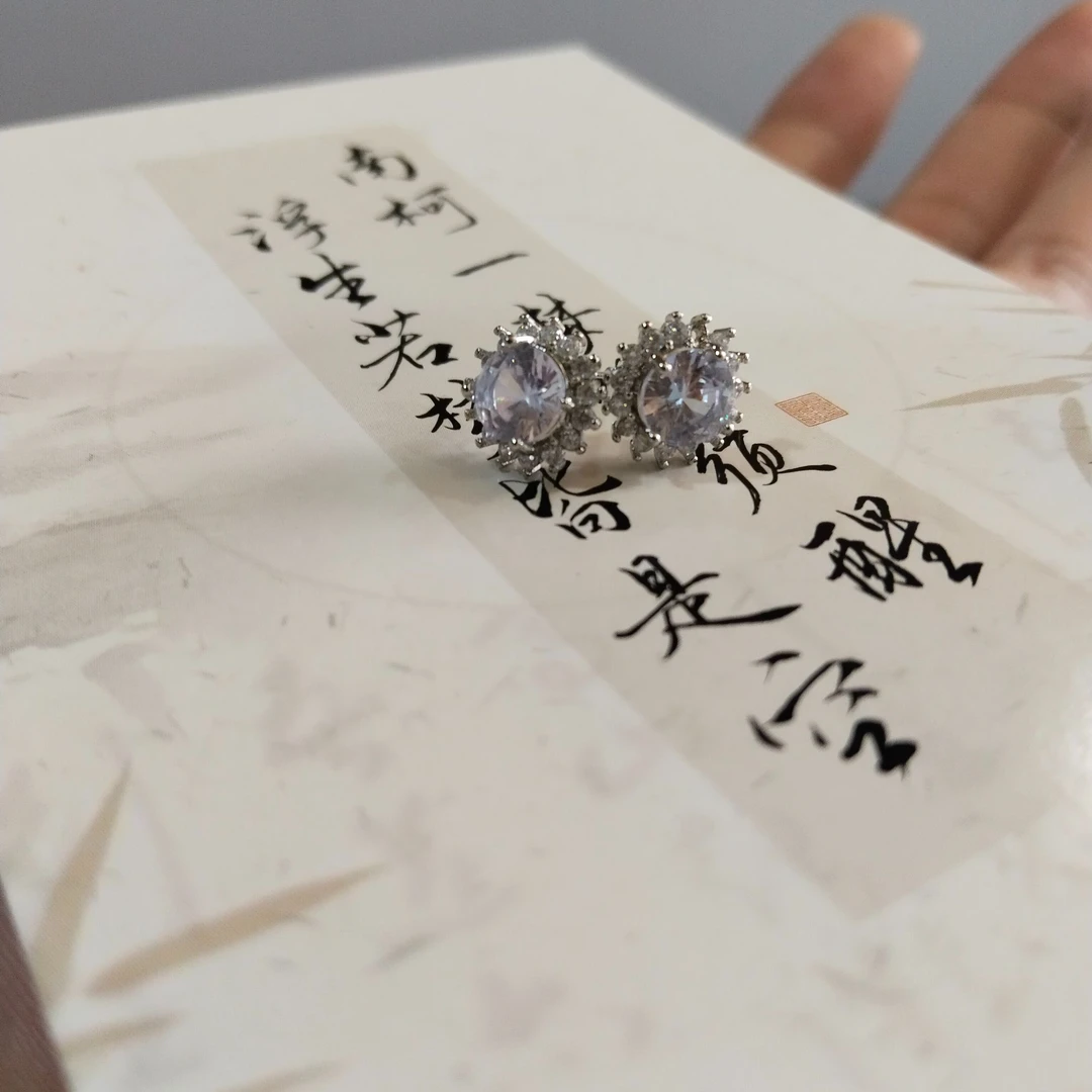实验室培育钻石【仔仔臻选】锆石耳钉