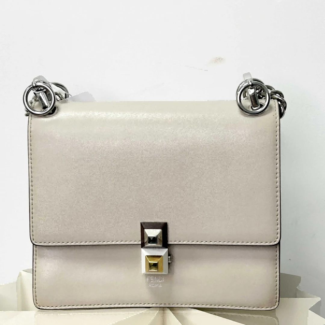 95新 FENDI/芬迪 白色积木单肩包【5型潮奢】