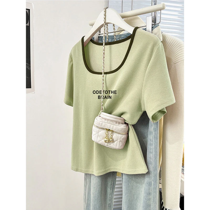 2024夏季新款正肩方领撞色短袖t恤女设计感小众漏锁骨显瘦上衣潮