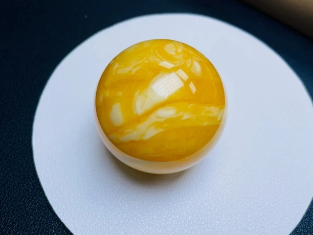 焦皮料花蜡蜜蜡大圆珠 38.7mm32.4克