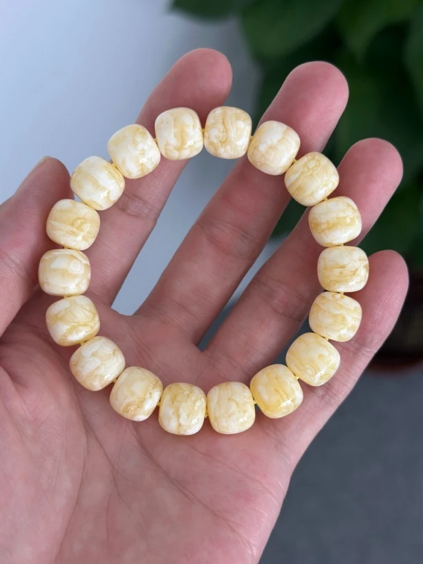 虎皮纹同料老型 12X11mm 18.5克蜜蜡