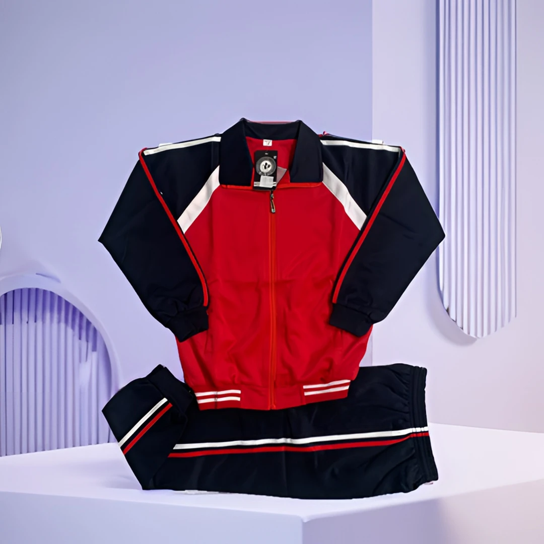 吾克萨克小学校服疏附县高质量红色校服黑色红条杠裤子时尚休闲