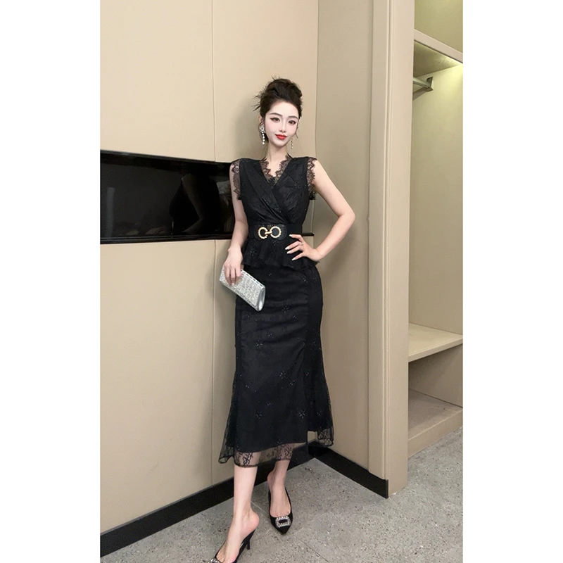 夏季轻奢时尚显瘦气质小黑裙黑色法式收腰名媛蕾丝连衣裙21336