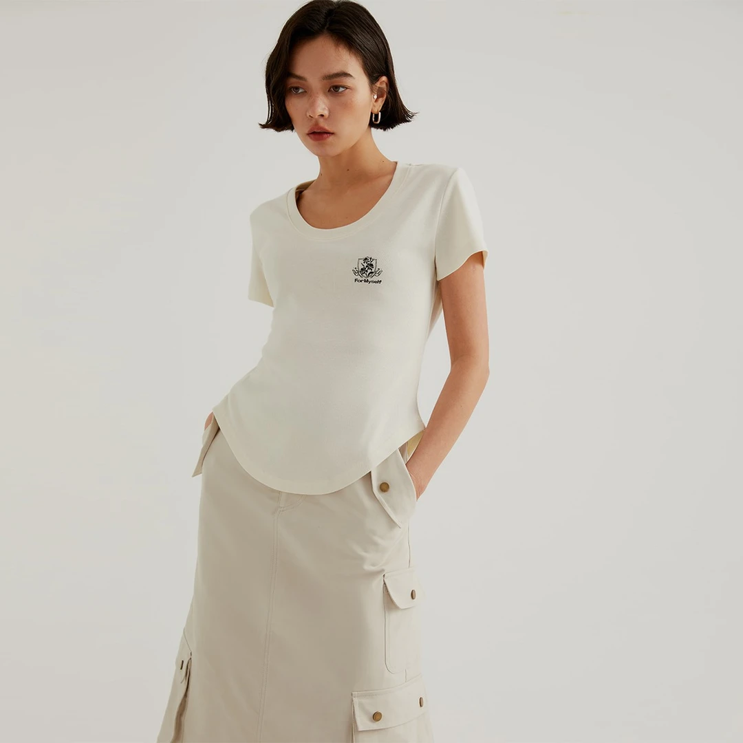JGGU黑标鸢尾花色织印花T恤女修身辣妹显瘦上衣JGTM202303022