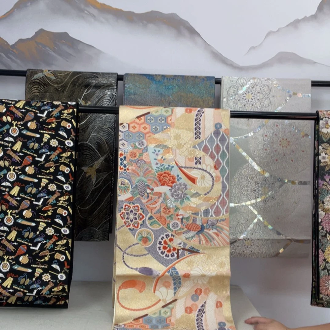 织绣凤凰宝相花织锦