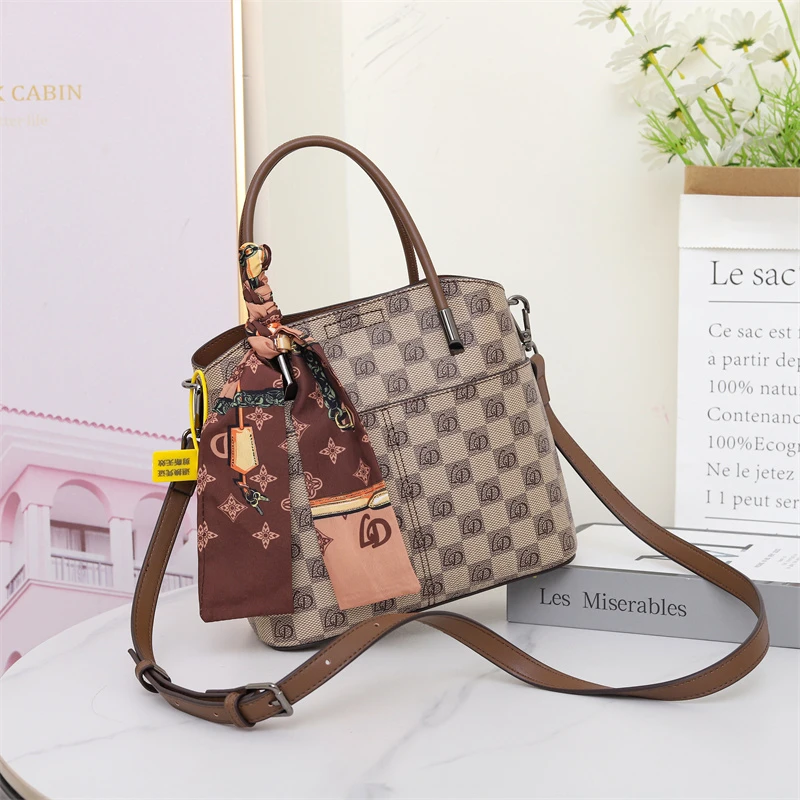 2024新款轻奢高级感气质百搭时尚通勤手提斜跨包小众简约5674