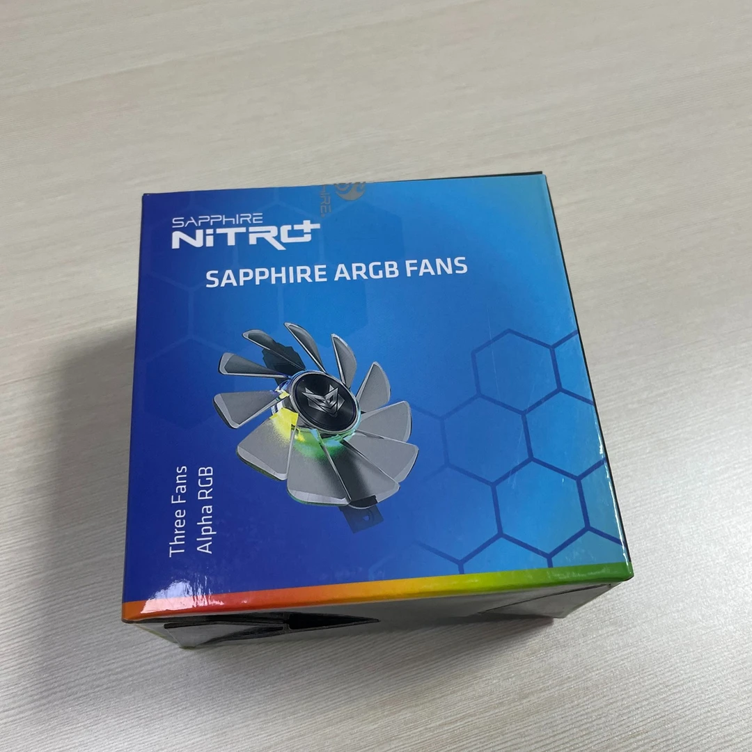 ARGB带灯的三风扇