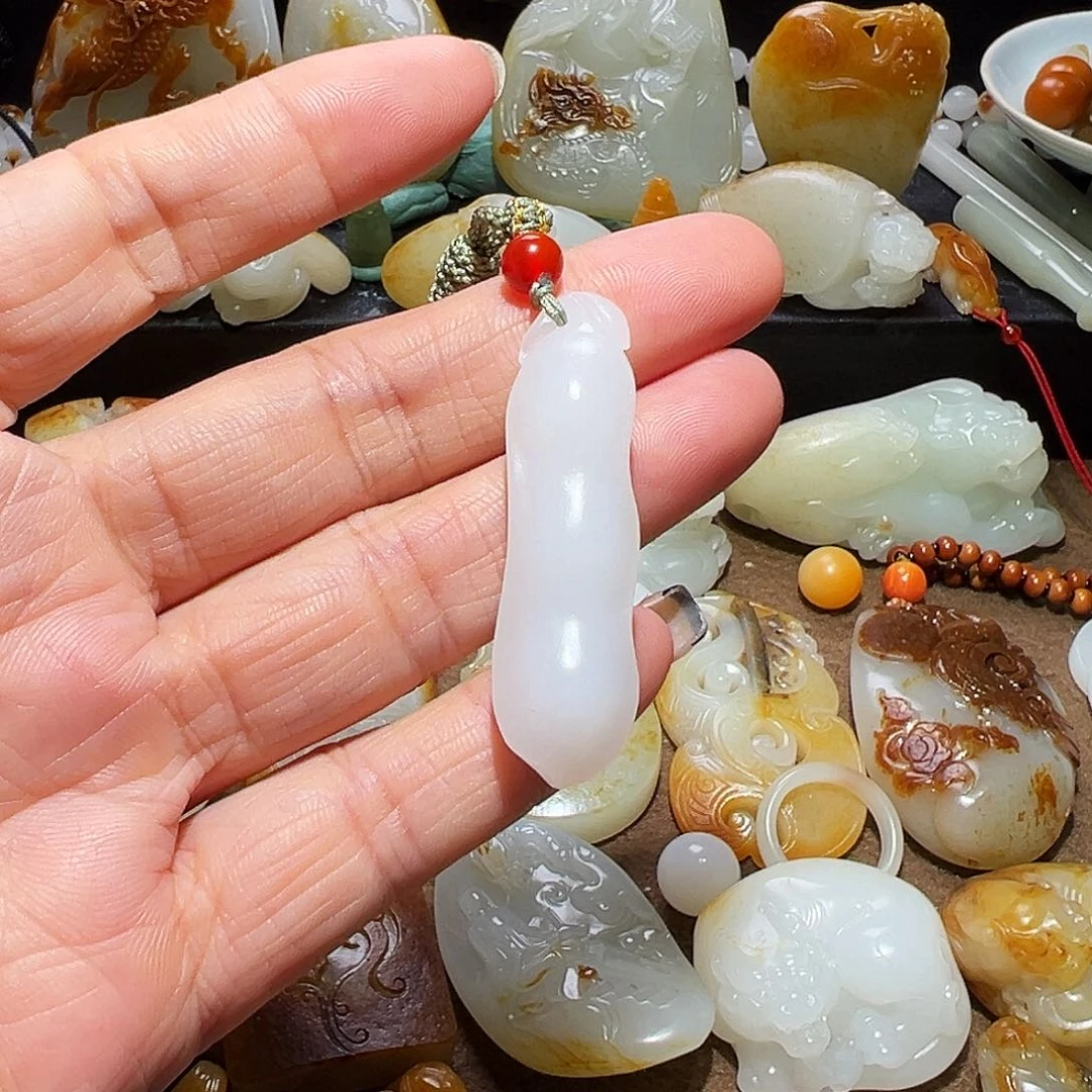 和田玉颈饰未镶嵌