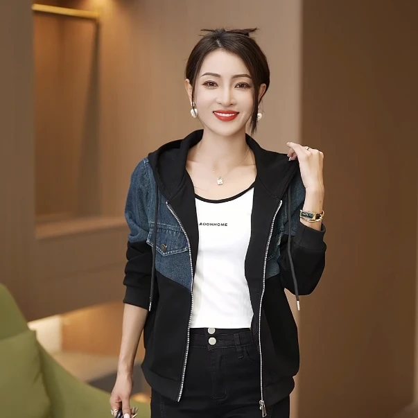 宽松休闲时尚连帽洋气女士上衣春秋百搭韩版显瘦短款牛仔拼接外套