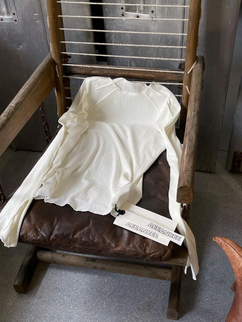 打底衫白色针织长袖针织衫