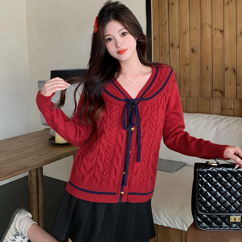 2024秋冬新款胖mm大码女时尚洋气保暖针织衫学院风海军领毛衣外套