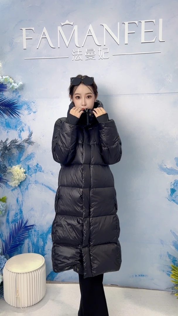 高端奢金潮流光保暖包裹女黑金长款鹅绒保暖羽绒服