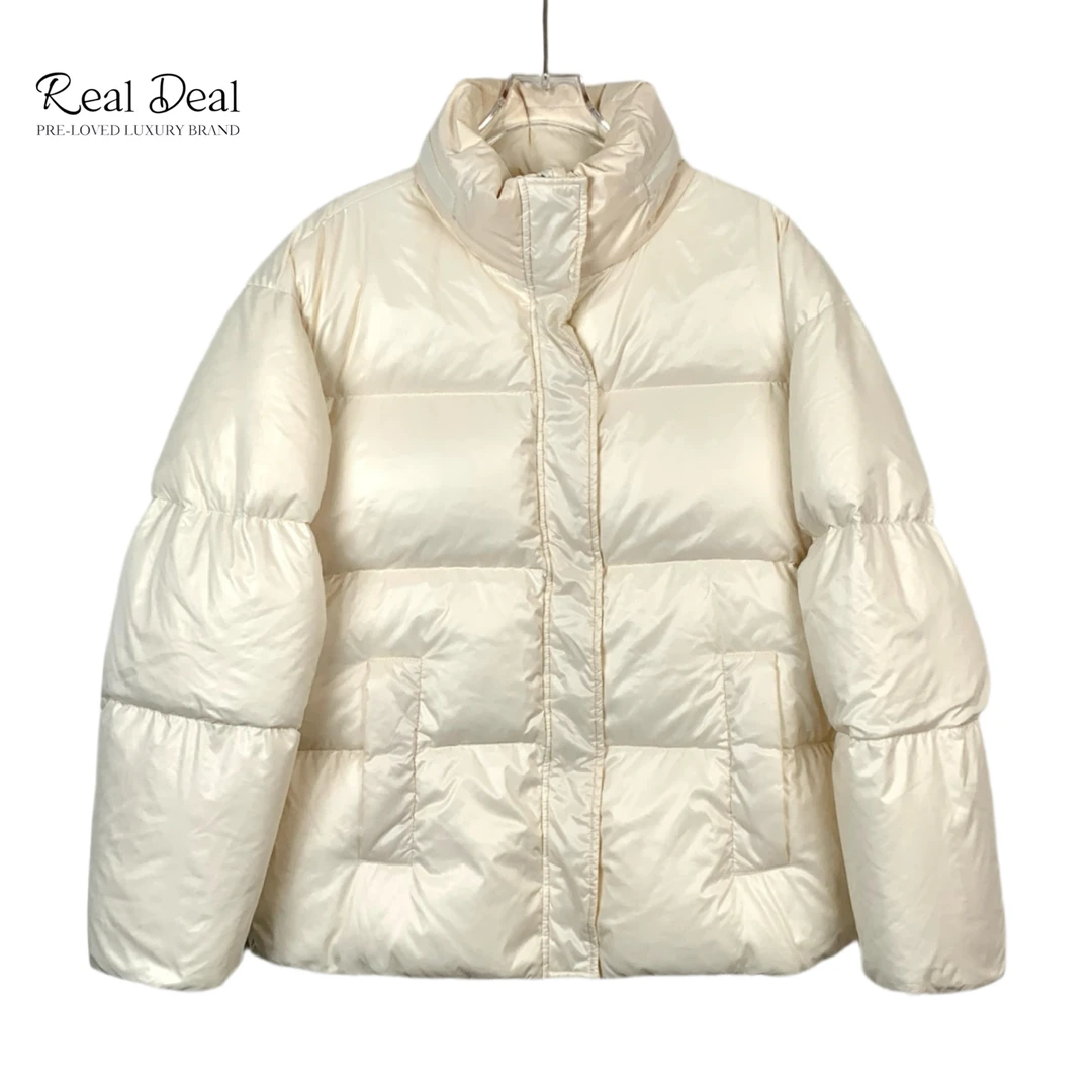 95新 MIU MIU/缪缪 H9158 白色亮面字母立领短款羽绒服外套 40