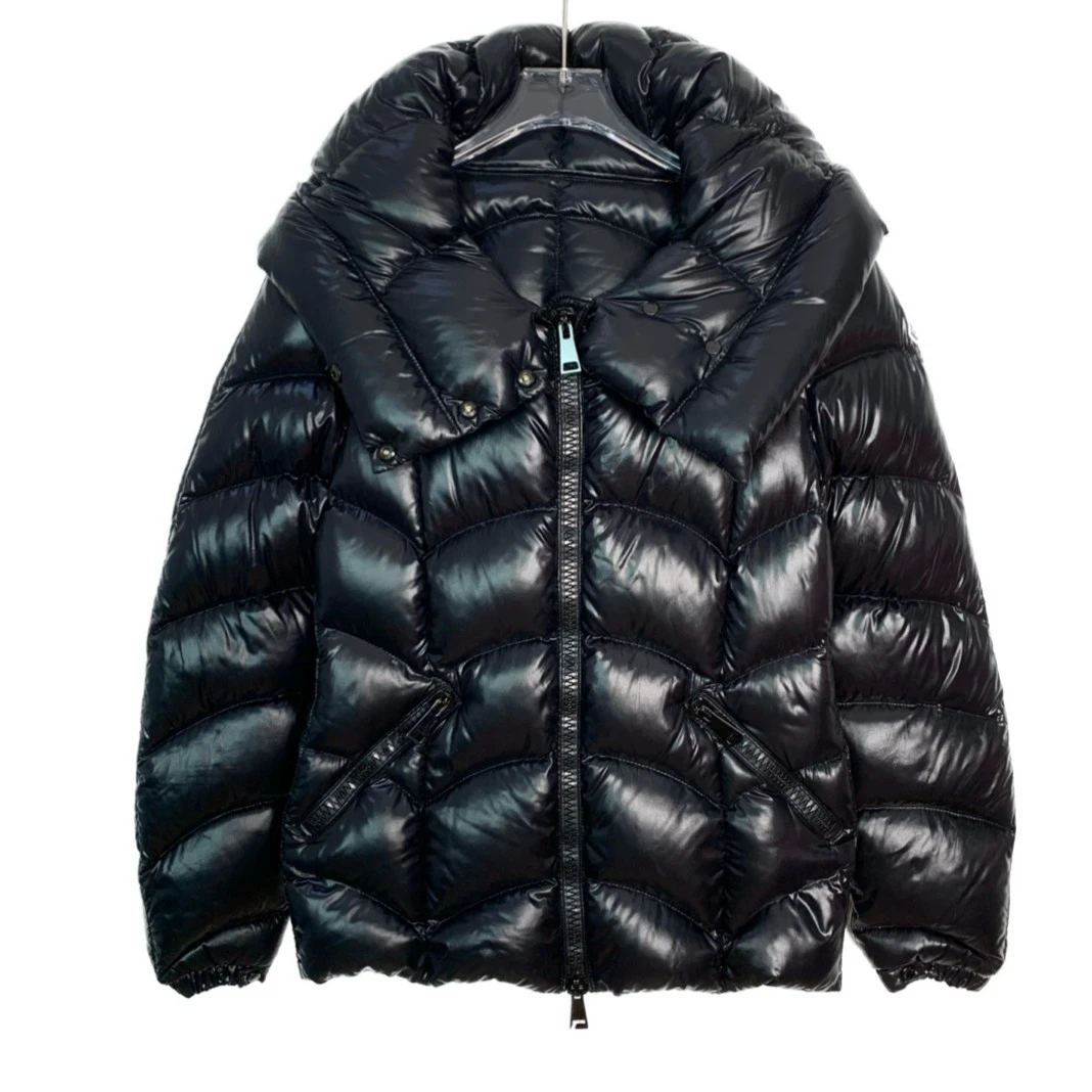 99新  006119 Moncler/蒙口 徽标贴饰翻领羽绒服外套 2码