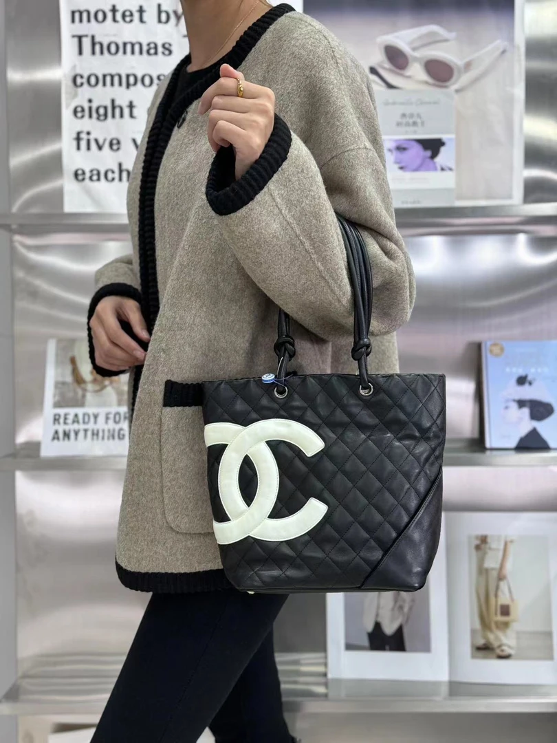99新 Chanel/香奈儿 香奈儿康鹏菜篮子黑白包/优品