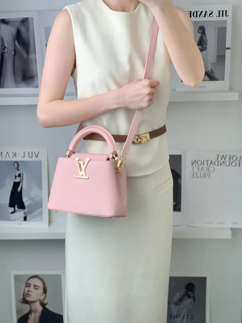 全新未使用 LouisVuitton/路易威登 capucines mini 粉色/优选