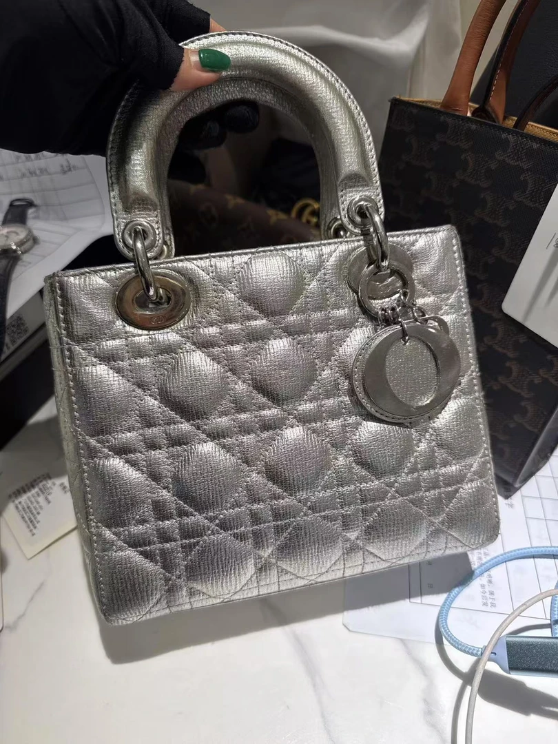 95新 DIOR/迪奥 dior戴妃四格银色包/公价47000/优品