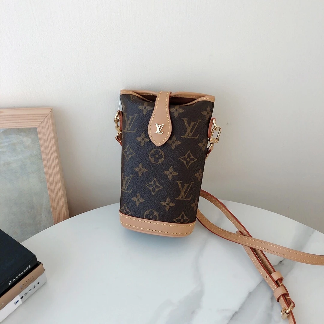 99新 LouisVuitton/路易威登 唯集致优品/lv薯条mini单肩桶包时尚