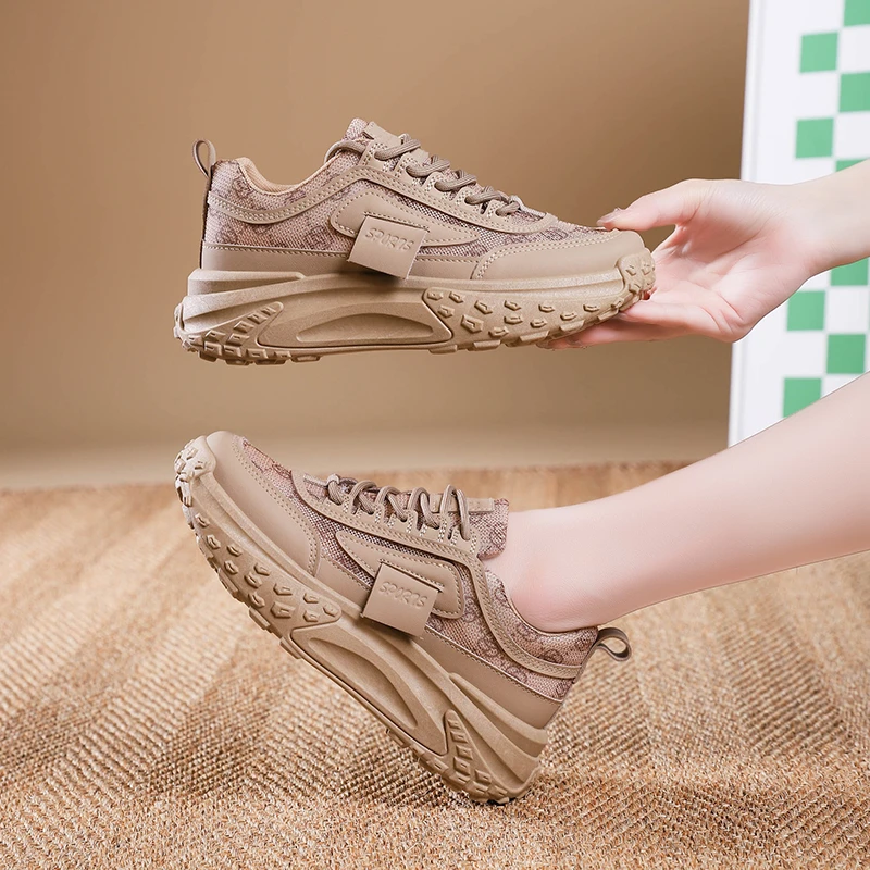 春季薄款透气老爹鞋女款2025新款网面网鞋镂空厚底休闲小白鞋板鞋