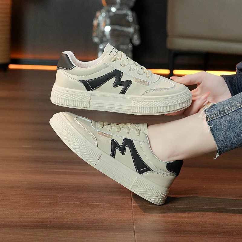 爆款小白鞋女2025年新款秋季韩版百搭平底板鞋学生休闲运动潮鞋