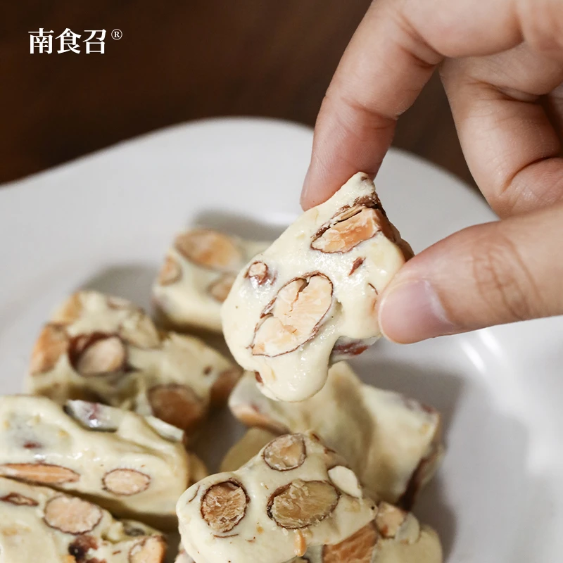 南食召 巴旦木牛轧糖 坚果香浓·奶味十足 不齁甜不粘牙软糖奶糖
