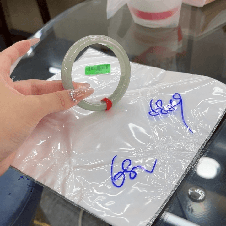 翡翠手镯未镶嵌589圈口