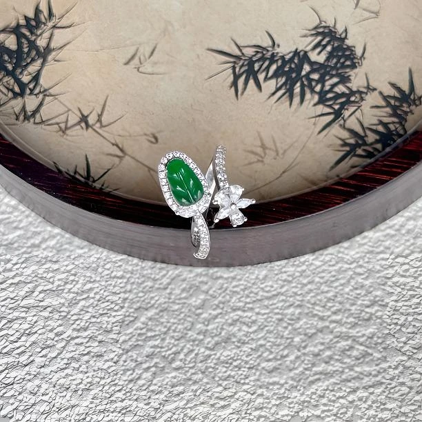 帝王绿翡翠叶子戒指气质时尚百搭新中式首饰多样性发其一