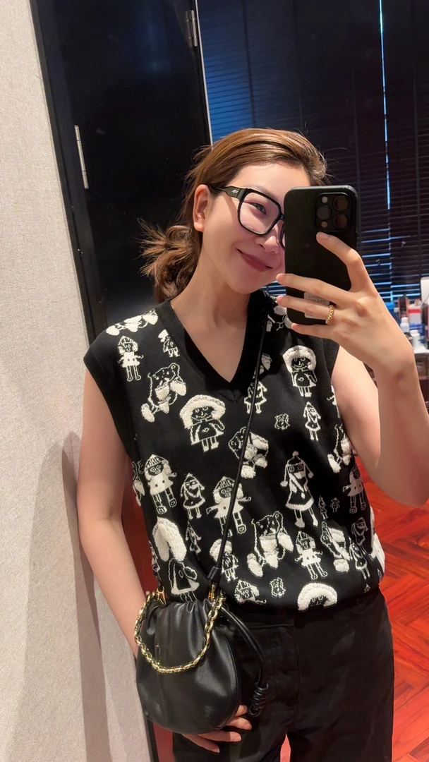 072 & RICE【格林童话】秋季休闲V领无袖针织马甲 31LN01