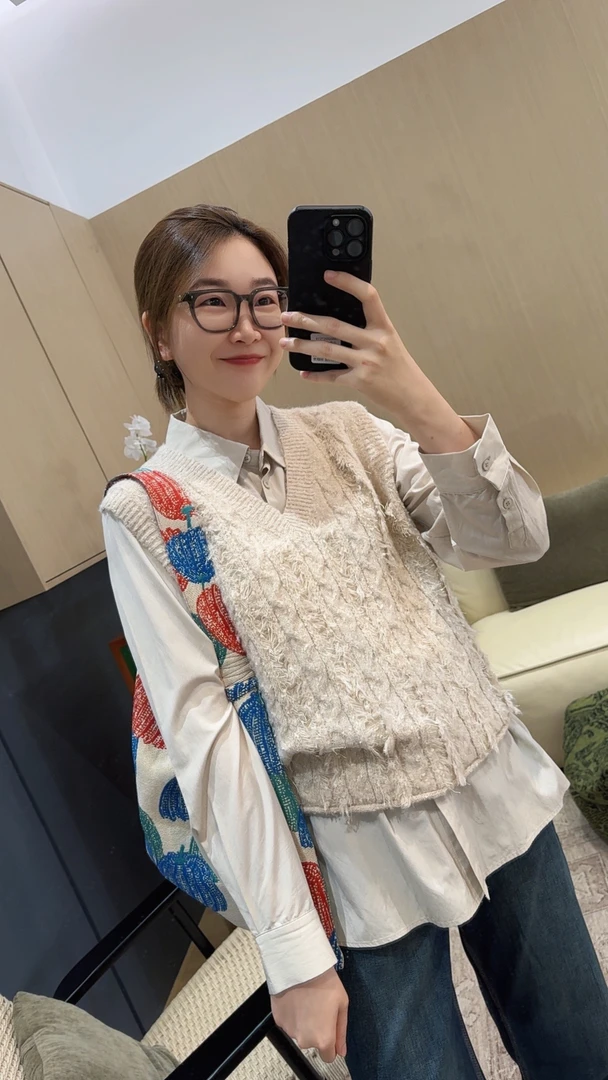 072 & RICE【云朵马甲】绵羊毛 秋季休闲V领无袖针织 31FH03