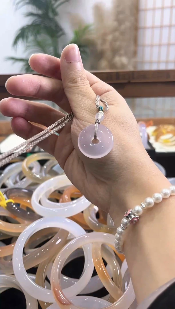 【闪购商品】玛瑙/玉髓手镯未镶嵌666