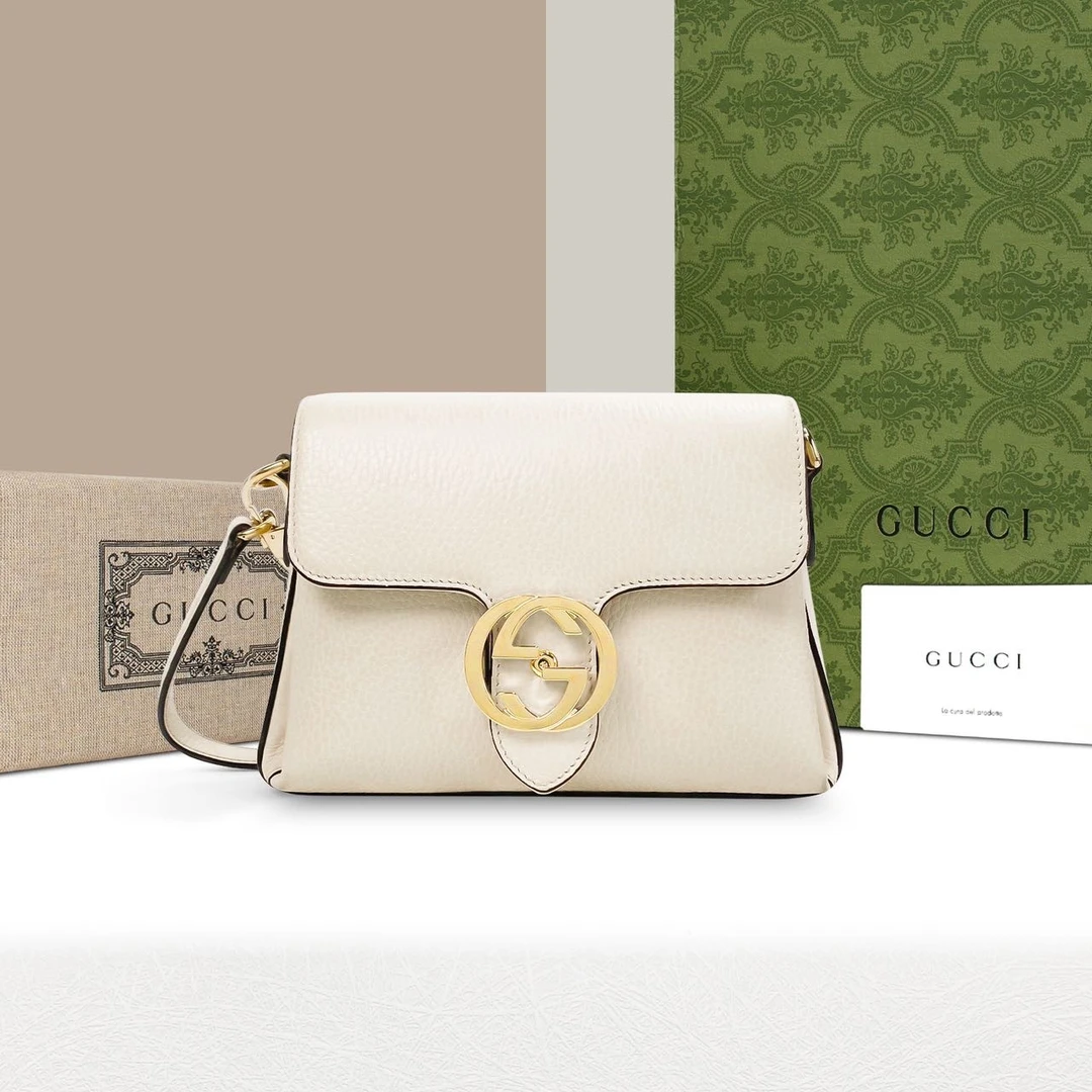 99新 GUCCI/古驰 牛皮白色风琴邮差包链条包单肩包